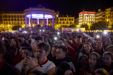 Concierto de Belén Aguilera en la Plaza del Castillo.