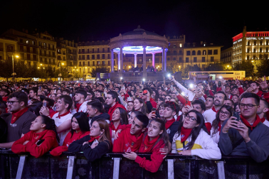 Concierto de Belén Aguilera en la Plaza del Castillo.