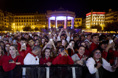 Concierto de Belén Aguilera en la Plaza del Castillo.