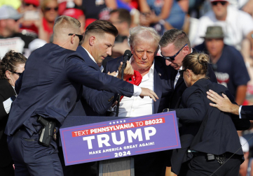 Imágenes del atentado contra Trump durante un mitin. |