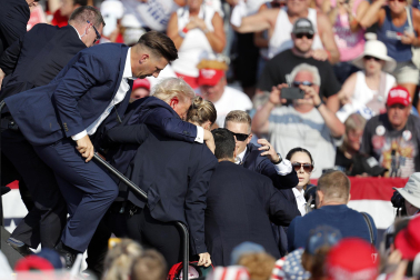 Imágenes del atentado contra Trump durante un mitin. |