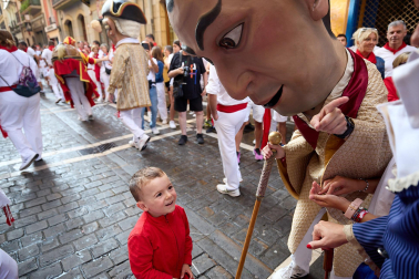 Salida de la Comparsa de Gigantes y Cabezudos este domingo 14 de julio.