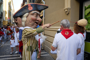 Salida de la Comparsa de Gigantes y Cabezudos este domingo 14 de julio.