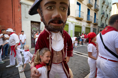 Salida de la Comparsa de Gigantes y Cabezudos este domingo 14 de julio.