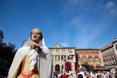 Salida de la Comparsa de Gigantes y Cabezudos este domingo 14 de julio.