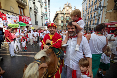 Salida de la Comparsa de Gigantes y Cabezudos este domingo 14 de julio.
