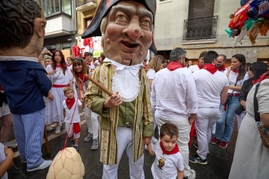 Salida de la Comparsa de Gigantes y Cabezudos este domingo 14 de julio.