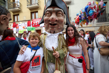 Salida de la Comparsa de Gigantes y Cabezudos este domingo 14 de julio.
