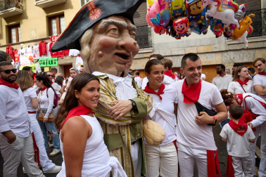 Salida de la Comparsa de Gigantes y Cabezudos este domingo 14 de julio.