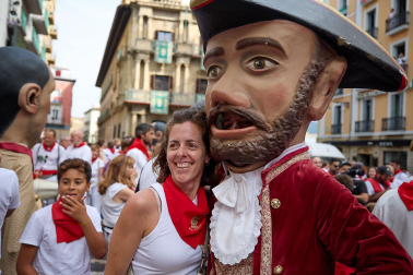 Salida de la Comparsa de Gigantes y Cabezudos este domingo 14 de julio.