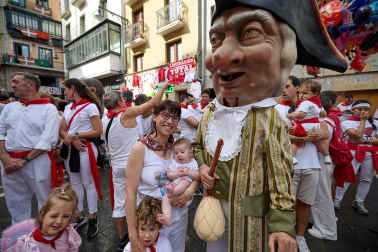 Salida de la Comparsa de Gigantes y Cabezudos este domingo 14 de julio.