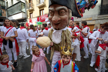 Salida de la Comparsa de Gigantes y Cabezudos este domingo 14 de julio.