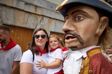 Salida de la Comparsa de Gigantes y Cabezudos este domingo 14 de julio.
