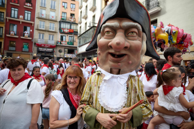 Salida de la Comparsa de Gigantes y Cabezudos este domingo 14 de julio.