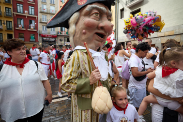 Salida de la Comparsa de Gigantes y Cabezudos este domingo 14 de julio.