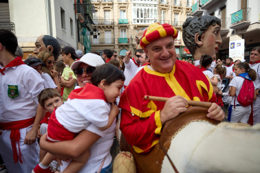 Salida de la Comparsa de Gigantes y Cabezudos este domingo 14 de julio.