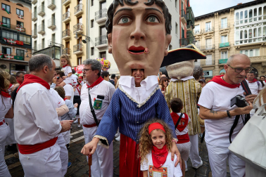 Salida de la Comparsa de Gigantes y Cabezudos este domingo 14 de julio.