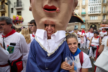 Salida de la Comparsa de Gigantes y Cabezudos este domingo 14 de julio.