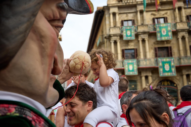 Salida de la Comparsa de Gigantes y Cabezudos este domingo 14 de julio.