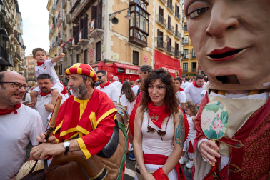 Salida de la Comparsa de Gigantes y Cabezudos este domingo 14 de julio.