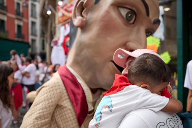 Salida de la Comparsa de Gigantes y Cabezudos este domingo 14 de julio.