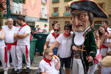 Salida de la Comparsa de Gigantes y Cabezudos este domingo 14 de julio.