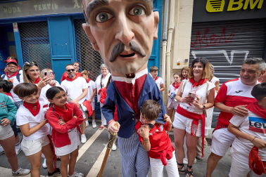 Salida de la Comparsa de Gigantes y Cabezudos este domingo 14 de julio.