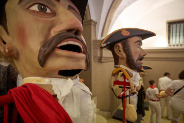 Salida de la Comparsa de Gigantes y Cabezudos este domingo 14 de julio.