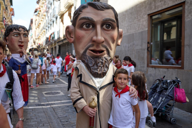 Salida de la Comparsa de Gigantes y Cabezudos este domingo 14 de julio.