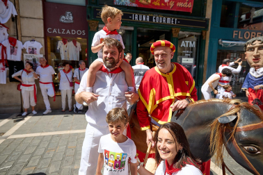 Salida de la Comparsa de Gigantes y Cabezudos este domingo 14 de julio.