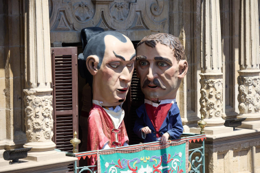 Salida de la Comparsa de Gigantes y Cabezudos este domingo 14 de julio.