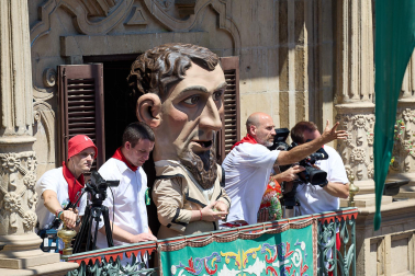 Salida de la Comparsa de Gigantes y Cabezudos este domingo 14 de julio.