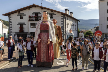 Imágenes del inicio de las fiestas de Irurtzun