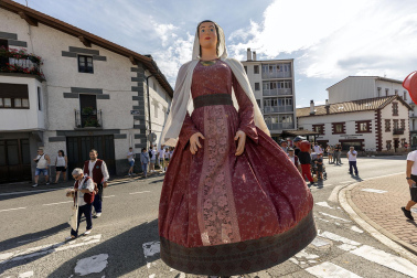 Imágenes del inicio de las fiestas de Irurtzun