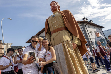 Imágenes del inicio de las fiestas de Irurtzun