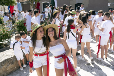 Fotos del cohete de las fiestas de Mélida. /