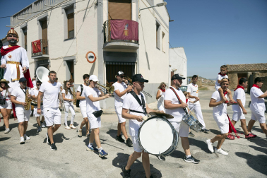 Fotos del cohete de las fiestas de Mélida. /