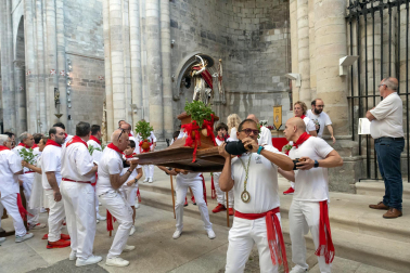 Fotos de la procesión de Santiago en Tudela.