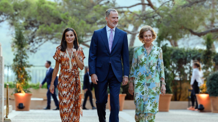 Acto de recepción de los Reyes y doña Sofía a la sociedad balear en Marivent.