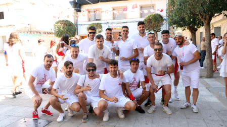 Imágenes del cohete de las fiestas de Arguedas