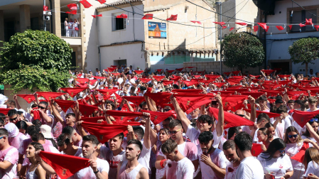 Imágenes del cohete de las fiestas de Arguedas