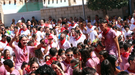 Imágenes del cohete de las fiestas de Arguedas