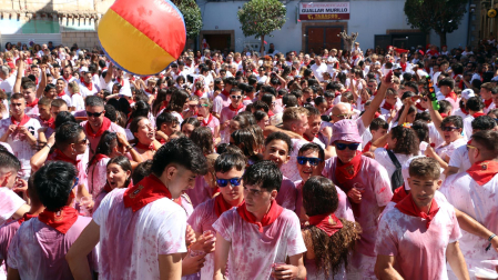Imágenes del cohete de las fiestas de Arguedas