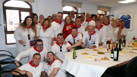 Imágenes del cohete de las fiestas de Arguedas