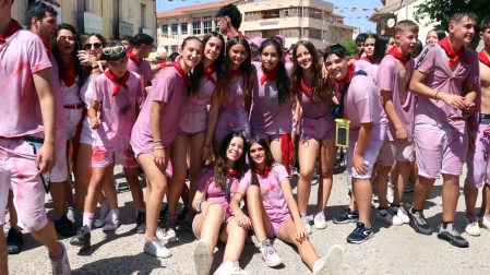 Imágenes del cohete de las fiestas de Arguedas