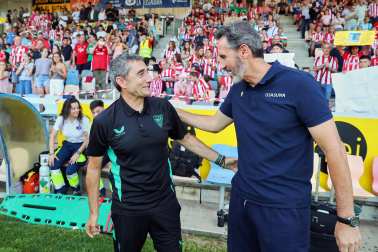 Fotos del partido entre Athletic y Osasuna en la Euskal Herriko Txapela en Barakaldo