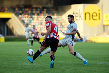 Fotos del partido entre Athletic y Osasuna en la Euskal Herriko Txapela en Barakaldo