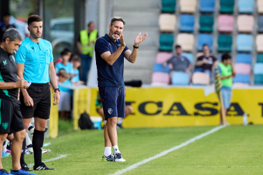 Fotos del partido entre Athletic y Osasuna en la Euskal Herriko Txapela en Barakaldo