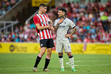 Fotos del partido entre Athletic y Osasuna en la Euskal Herriko Txapela en Barakaldo