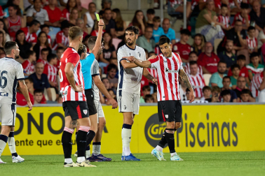 Fotos del partido entre Athletic y Osasuna en la Euskal Herriko Txapela en Barakaldo